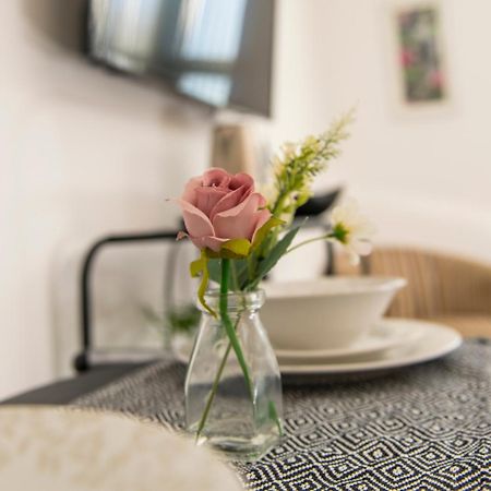 Cozy Studio Flat For Rent Daire Preston  Dış mekan fotoğraf